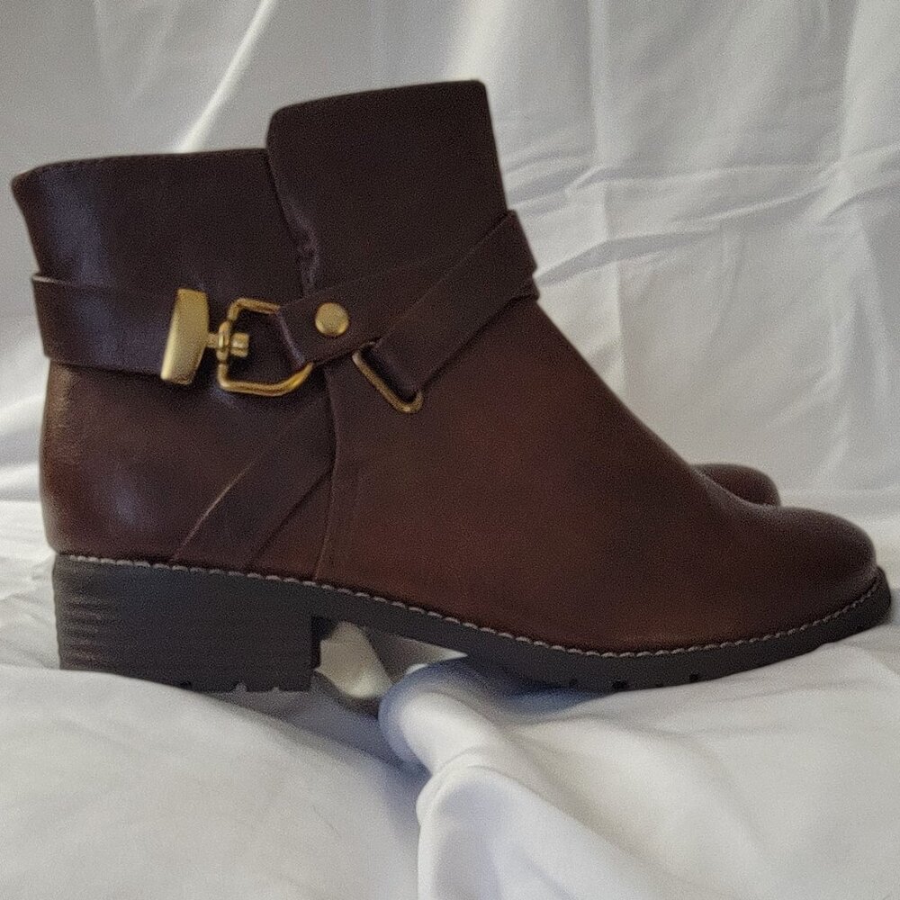 Eurosoft by Sofft Tiana Womans Boot - Size 9 - NEW